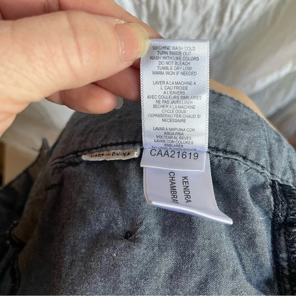 >90%OFF❣️ BCBG Maxazria Kendra Chambray Cropped Pants, 28 - Picture 9 of 12